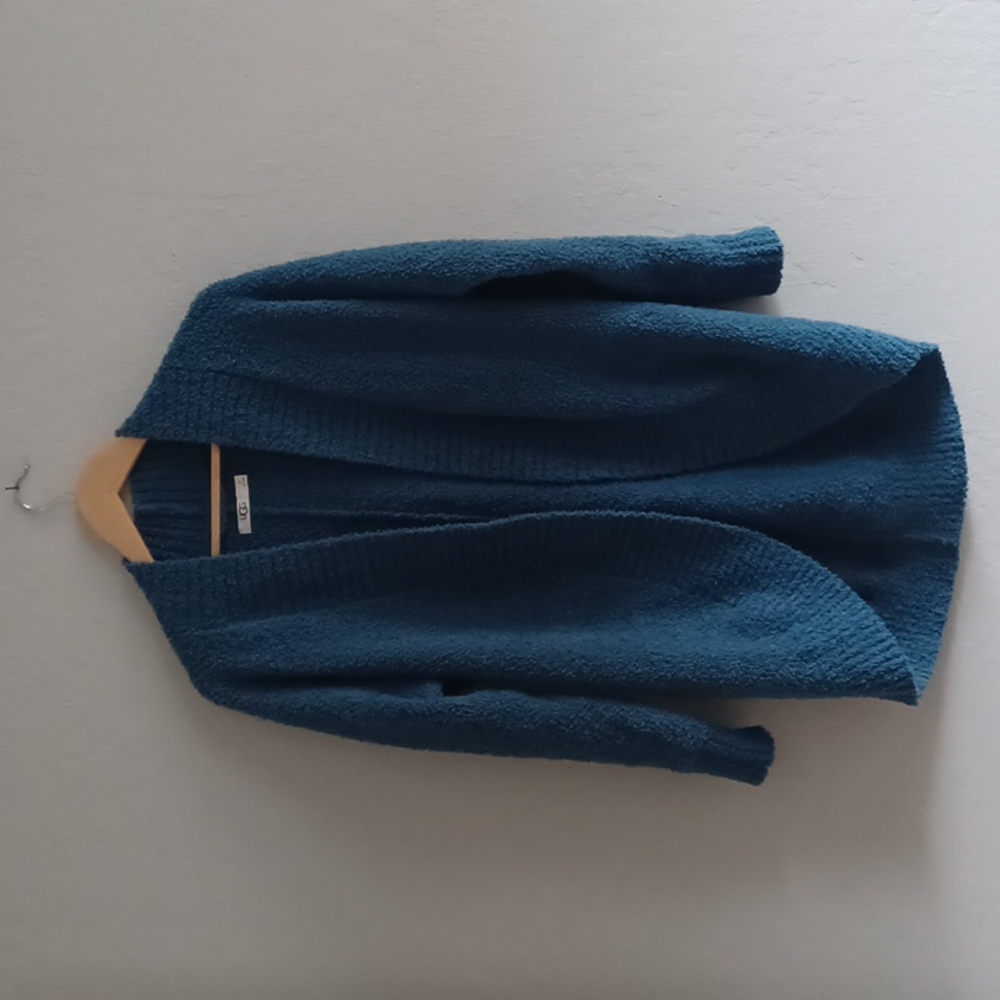 NWOT - UGG Fremont cardigan size XS. Pockets. Softest cozy sweater ever! BLUE